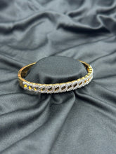 Load image into Gallery viewer, CLESTRA BRACELET - Gold

