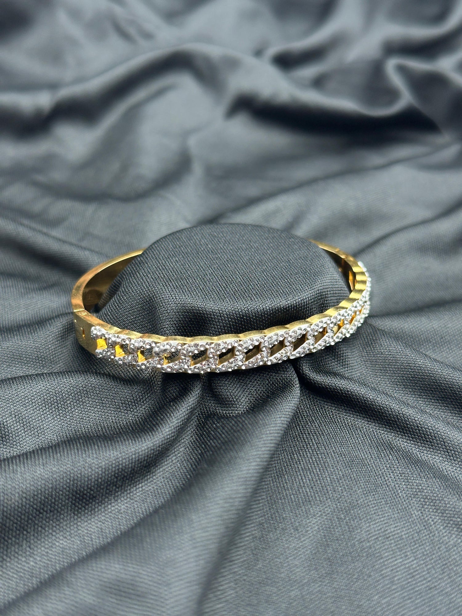 CLESTRA BRACELET - Gold