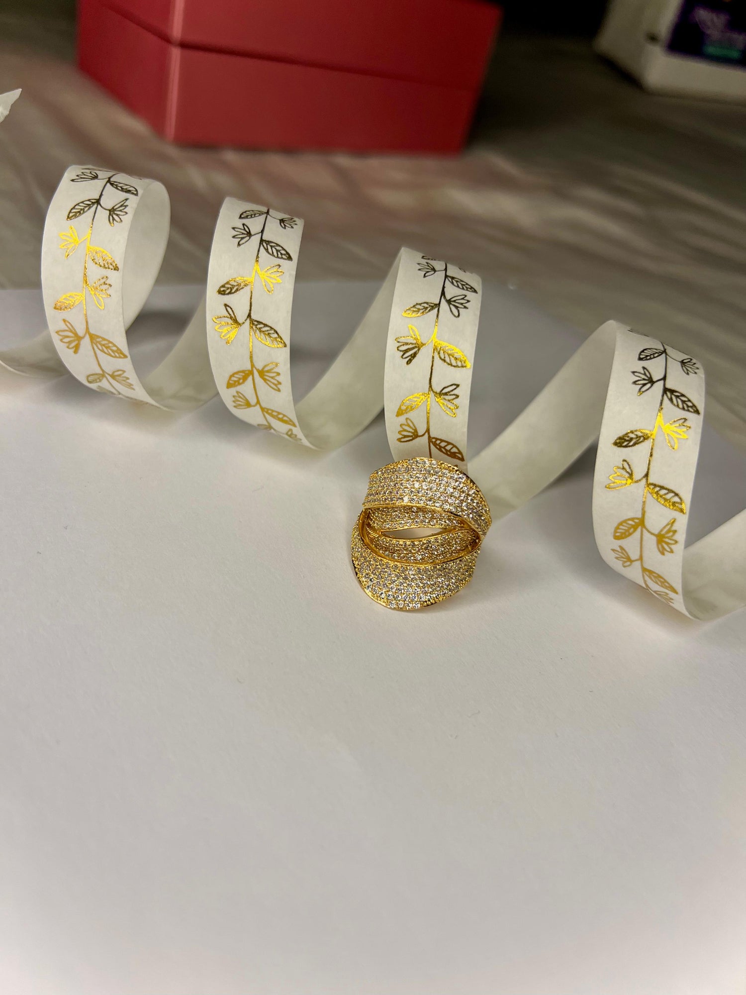 Lustre Flow Ring
